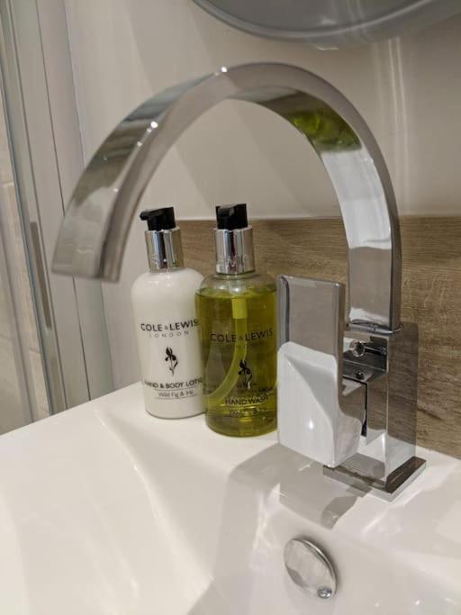 Box  Barley - Cosy Stylish Apartment - Easy Access To Bath And Many Nearby Attractions מראה חיצוני תמונה