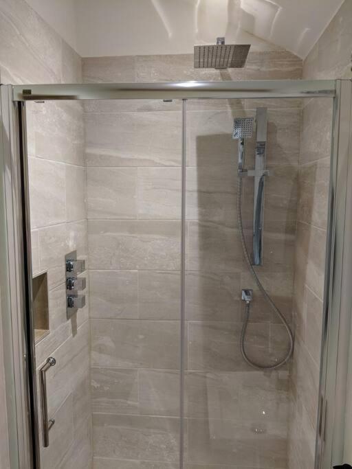 Box  Barley - Cosy Stylish Apartment - Easy Access To Bath And Many Nearby Attractions מראה חיצוני תמונה